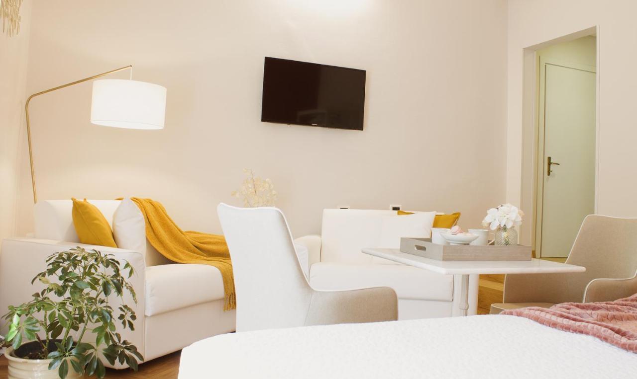 Accanto Al Centro B&B Prato  Zewnętrze zdjęcie